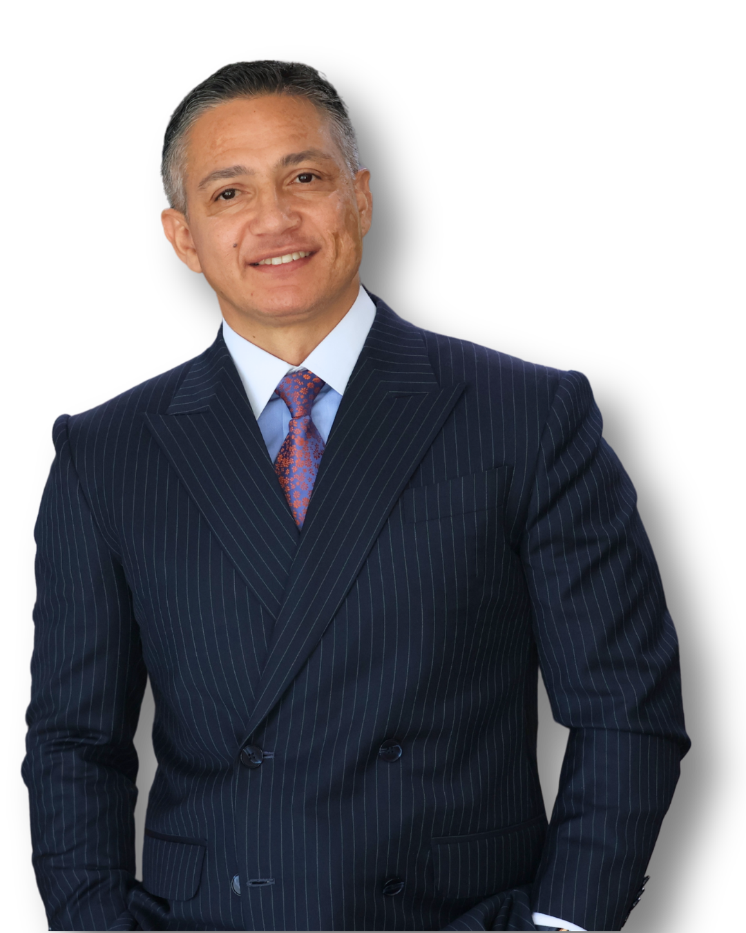 Professor Dney, de terno, professor da Academia da Alfaiataria